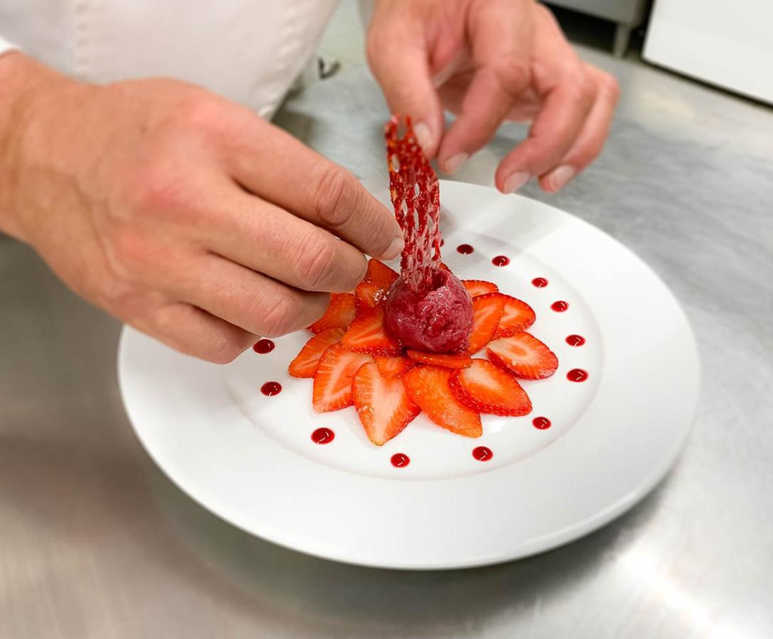 Logis Hotel - Restaurant Le Tulipier Vienne-le-Château Exteriér fotografie