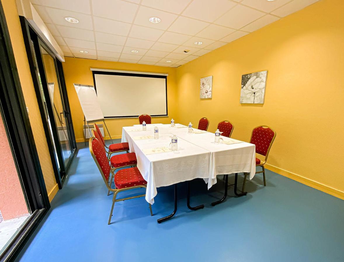 Logis Hotel - Restaurant Le Tulipier Vienne-le-Château Exteriér fotografie