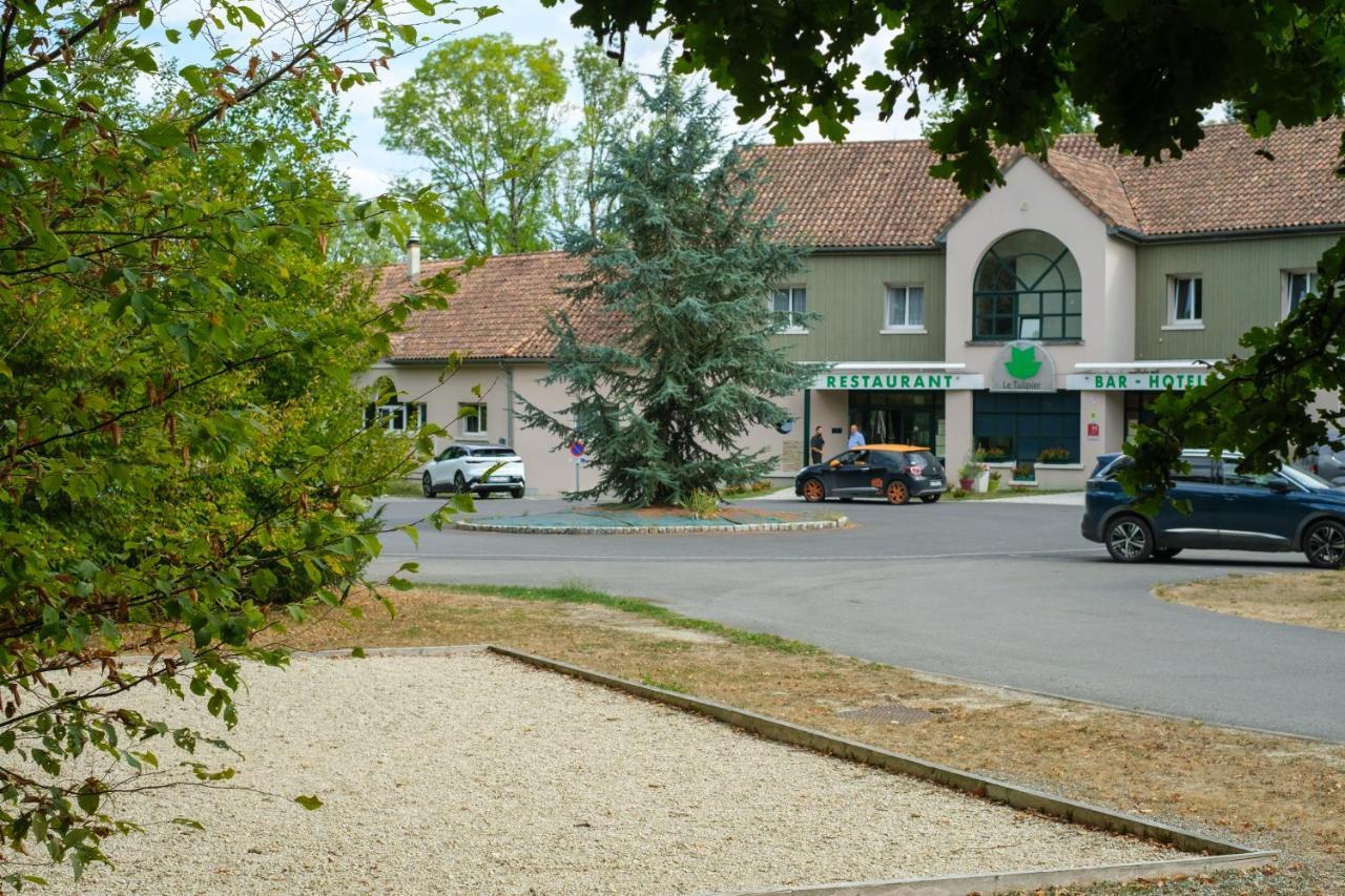 Logis Hotel - Restaurant Le Tulipier Vienne-le-Château Exteriér fotografie