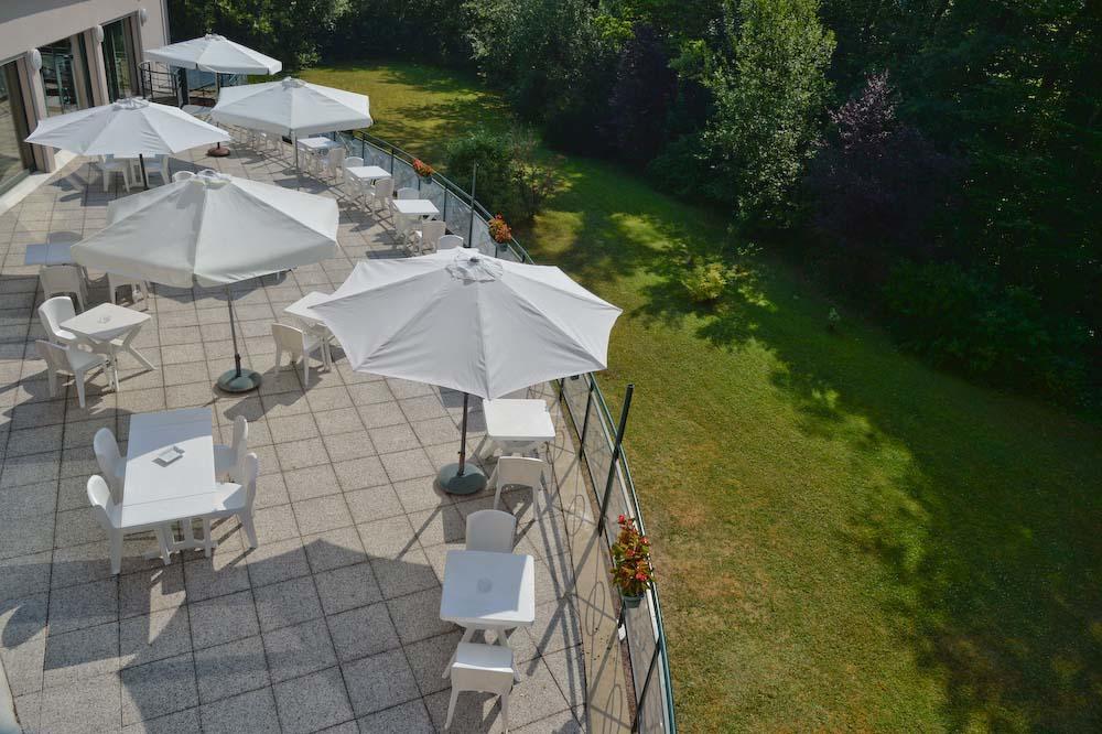 Logis Hotel - Restaurant Le Tulipier Vienne-le-Château Exteriér fotografie