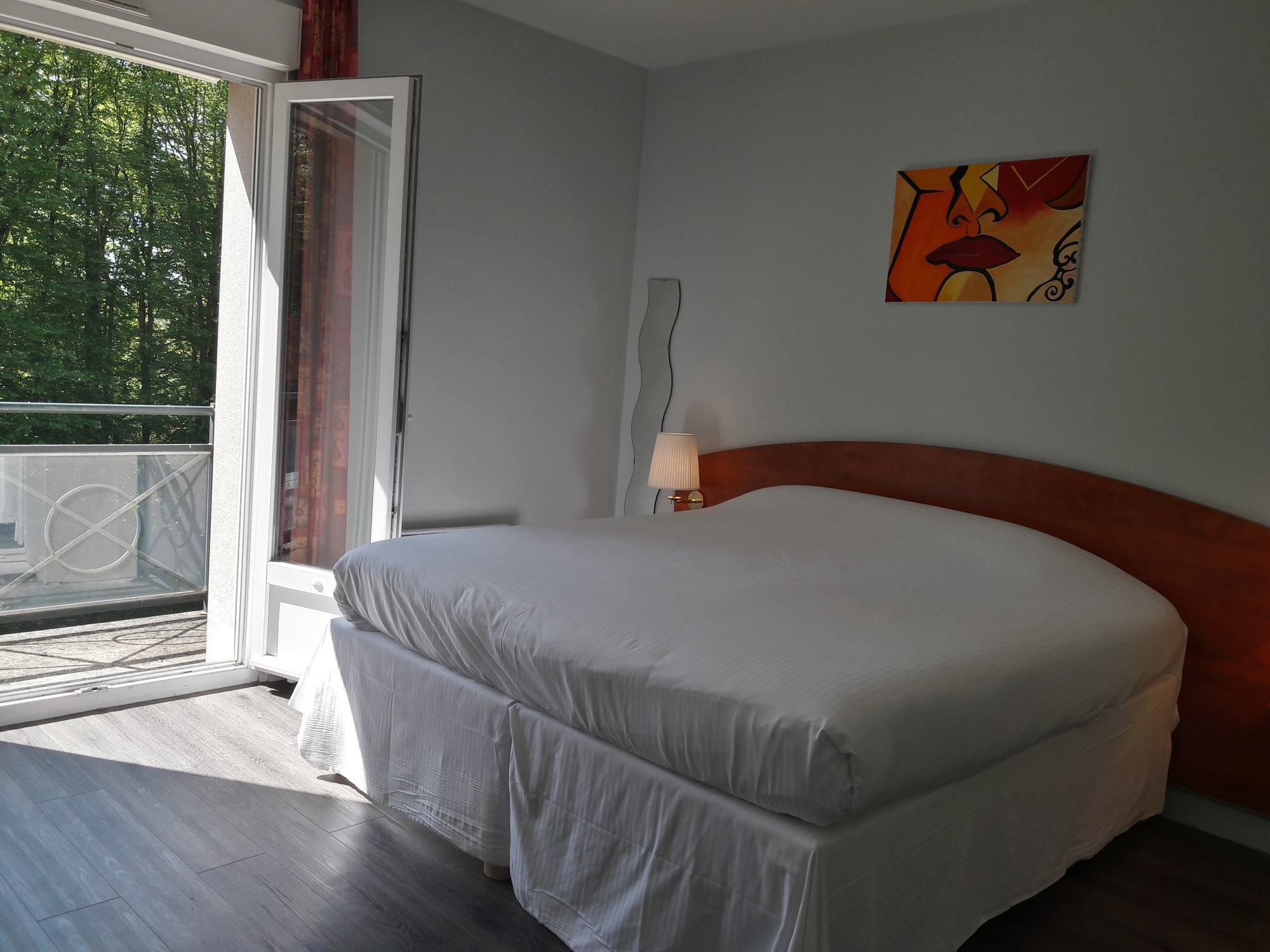 Logis Hotel - Restaurant Le Tulipier Vienne-le-Château Exteriér fotografie