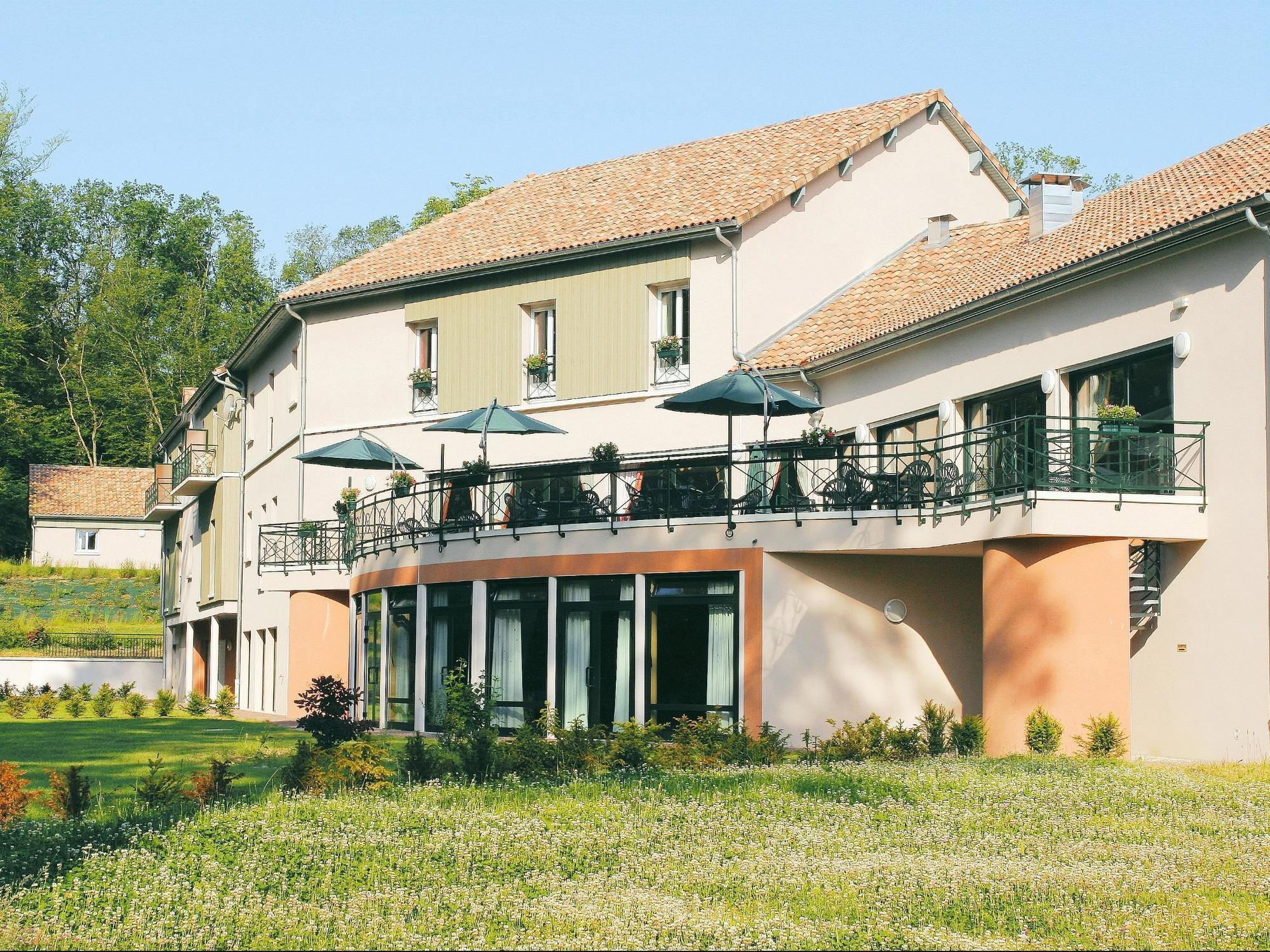 Logis Hotel - Restaurant Le Tulipier Vienne-le-Château Exteriér fotografie
