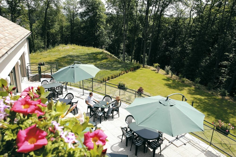 Logis Hotel - Restaurant Le Tulipier Vienne-le-Château Exteriér fotografie
